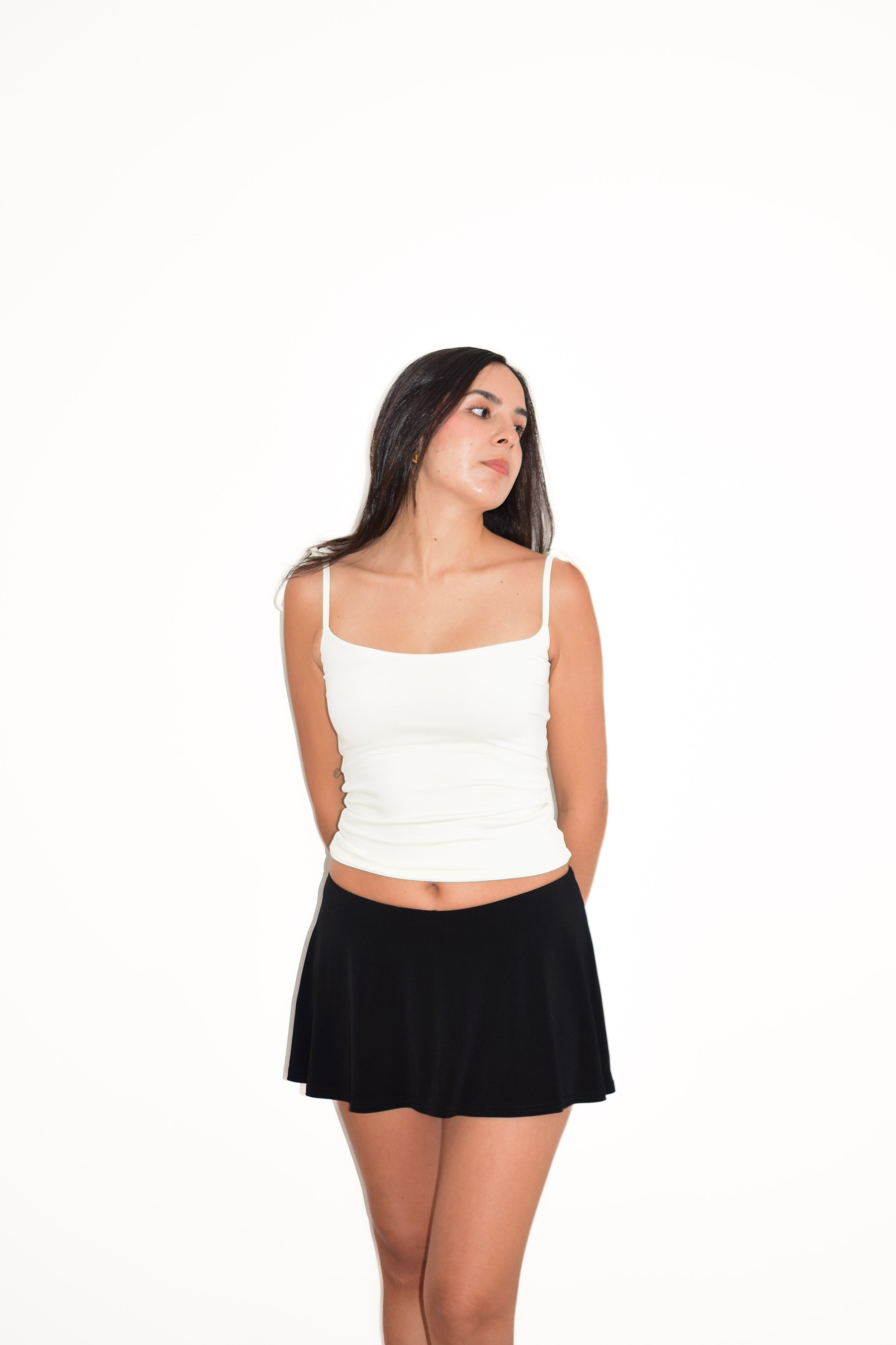 CLARA MINI SKORT NEGRA